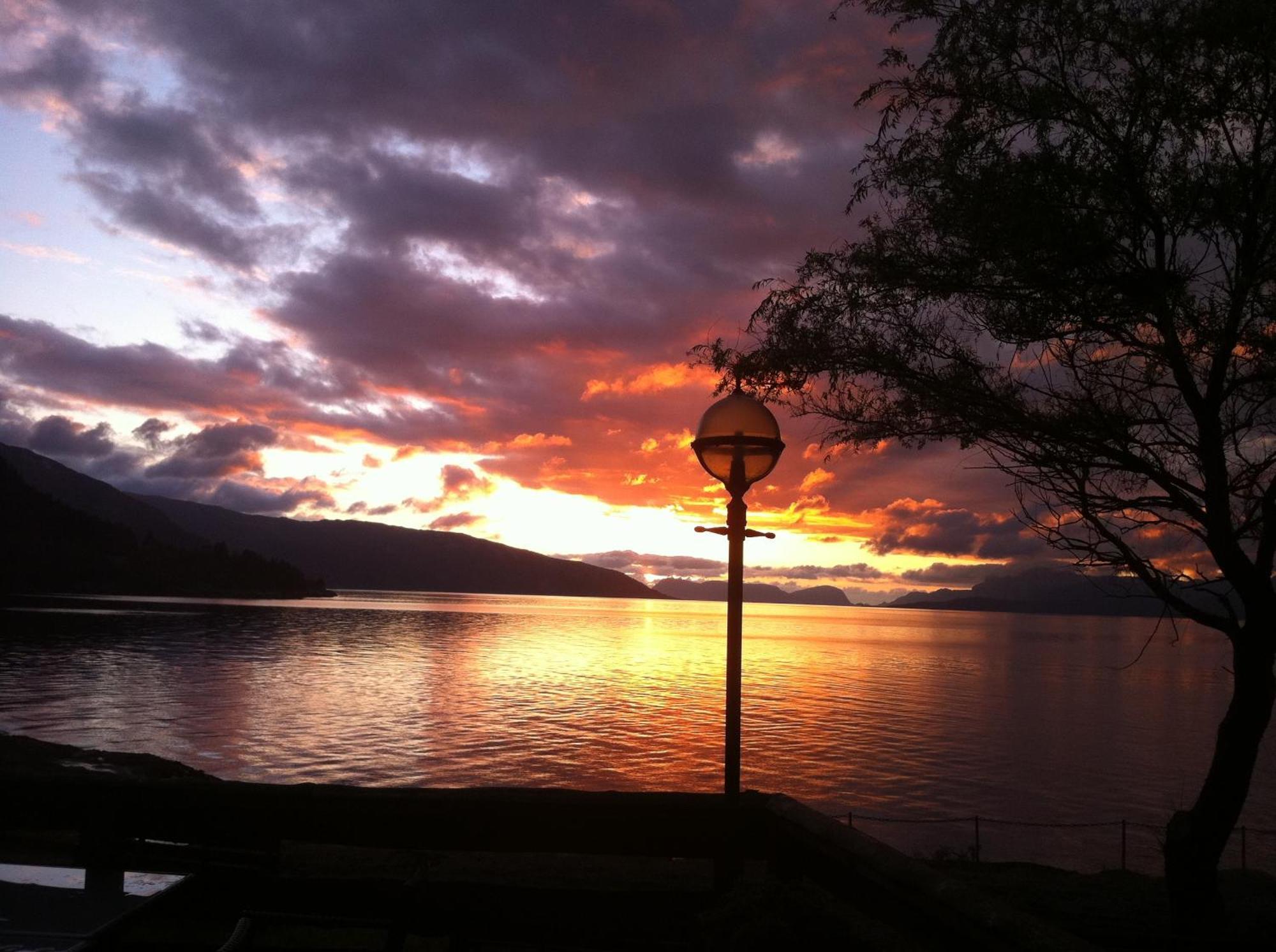 Brekkestranda Fjordhotel Brekke  エクステリア 写真