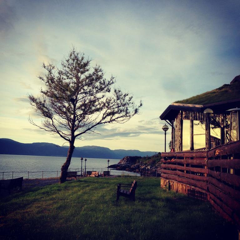 Brekkestranda Fjordhotel Brekke  エクステリア 写真